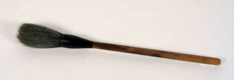 DESCRIPTION: This Chinese scholar’s brush is a simple brush crafted from a mottled bamboo handle, very thick bristles, and a shaped, dark horn ferrule. The brush, dating from the early 20th Century, is in very good condition and would be perfect for display in a medium to smaller sized brush pot. DIMENSIONS: 9 5/8” long (24.5 cm).   <div id='rater_target1254125'></div>
