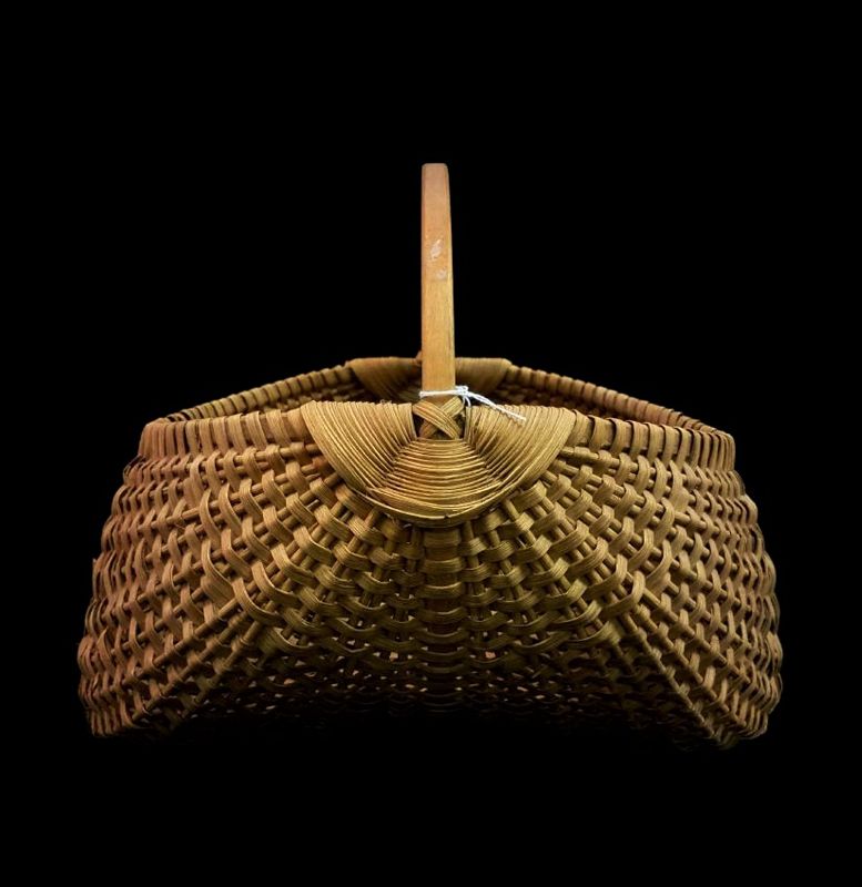 DESCRIPTION: Wonderful melon-shaped split oak basket with a sturdy bentwood handle which is oak-wrapped on both ends. This early 1900’s basket is in great condition with no losses noted.  DIMENSIONS: 15" long x 12.5" wide; height with handle is 11", w/o 8".
<div id='rater_target1367220'></div>

